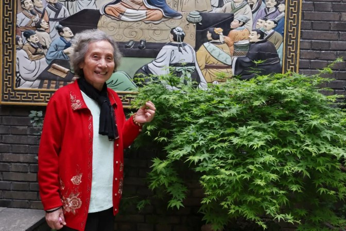 老年斑淡了、膝蓋活了、血壓穩了——八旬老人在爸媽在線身心同調的收獲